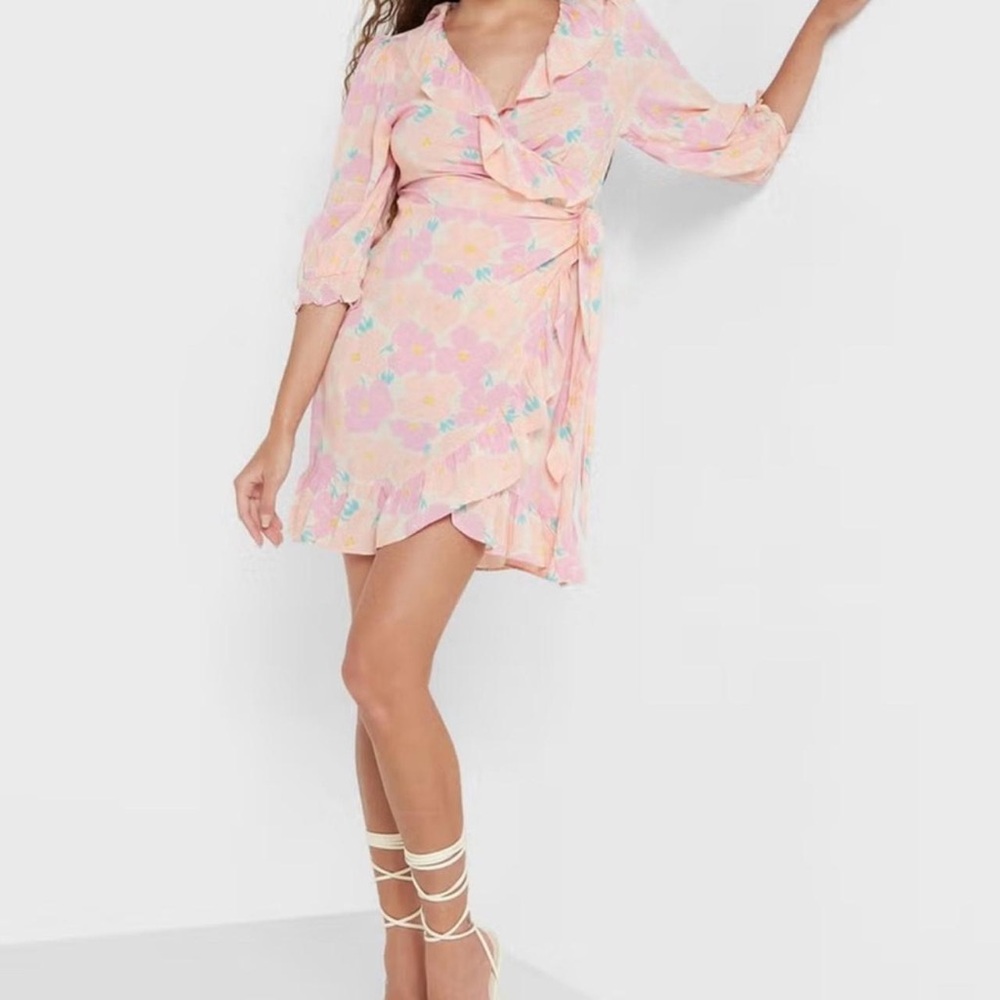 Topshop Floral Ruffle Wrap Dress - Pink